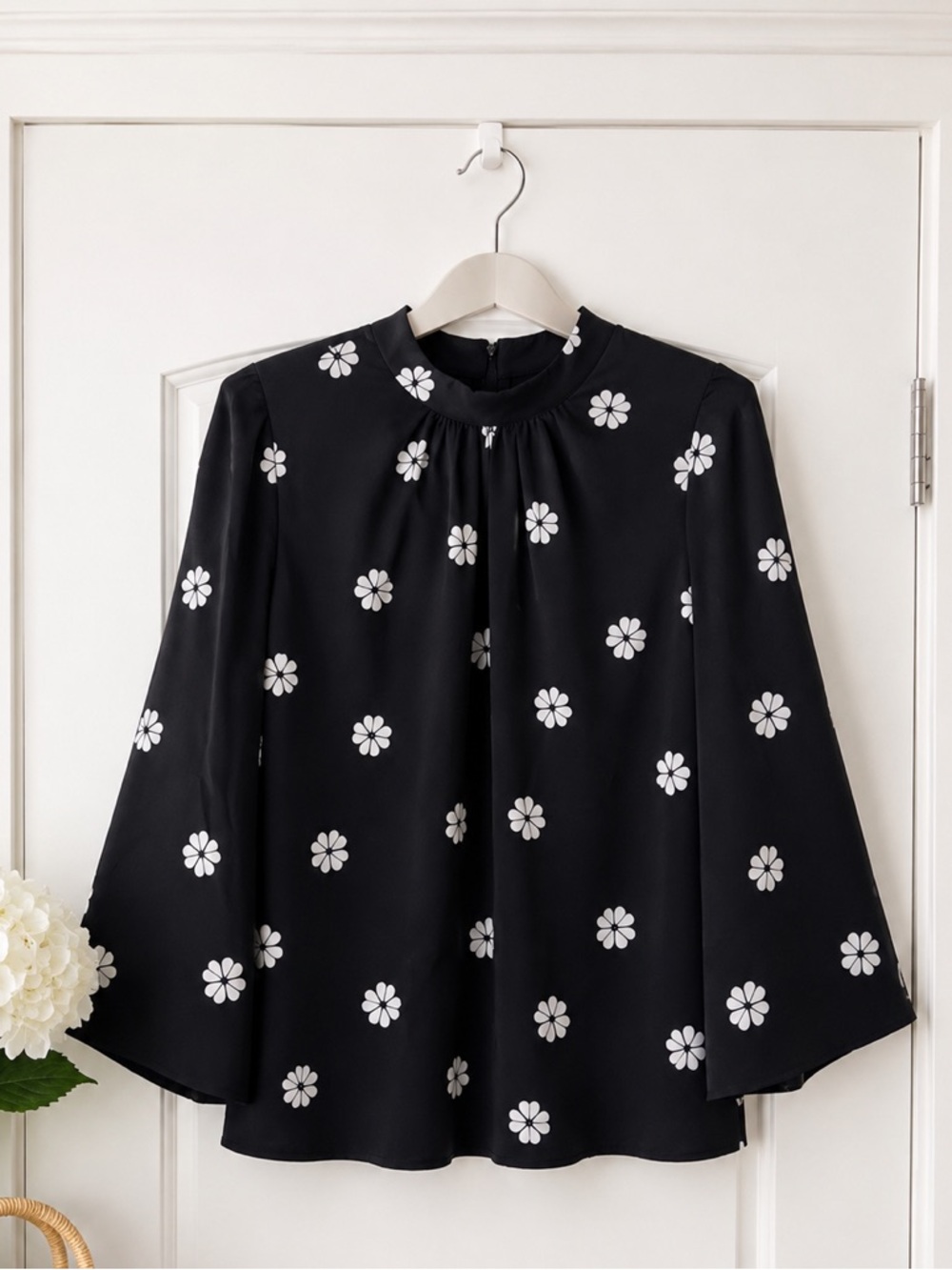 Kate Spade New York Spade Clover Toss Top NWT Bell Sleeve Blouse XL